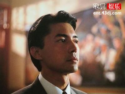 尊龙不被待见，哥哥张国荣能有今天和他有关？