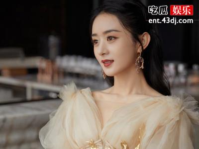 赵丽颖穿国货高定扳回一局 小赵要和土里土气说再见了