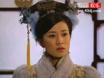 胡杏儿新剧开播碰瓷佘诗曼 你更中意谁呢?