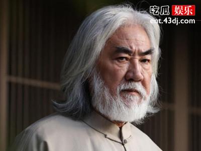 张纪中晒与张颂文聊天截图 沙漠捡垃圾事件他完全不知情