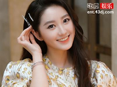 严尚嘉的现状怎么样？主持人转行做艺人她能行吗？