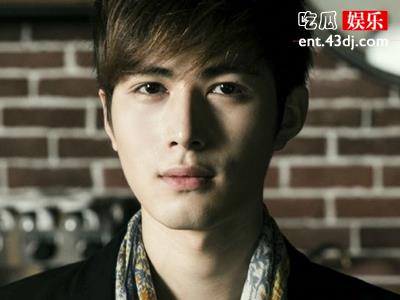 陈学冬人缘很好？发布新歌大半娱乐圈帮忙宣传
