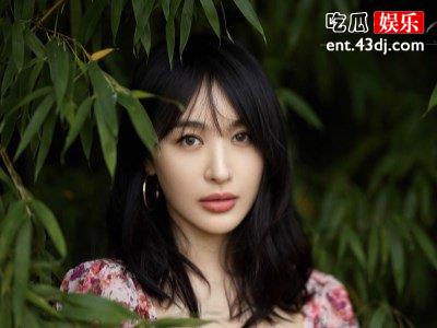 李菲儿选秀节目遭观众吐槽，这或许和节目主持人前男友黄晓明有关！