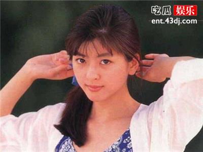 日本女星中山忍结婚了吗？一直单身是被感情伤害过？