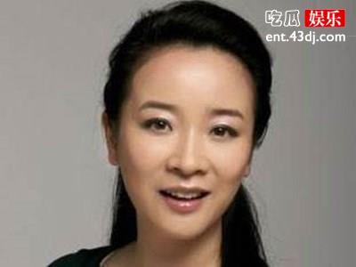陈小艺被曝再出轨，此次和小鲜肉搞上了