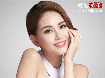 昆凌晒女儿海瑟薇的笔迹，歪歪扭扭超可爱，弟弟的名字却漏了