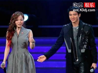 王力宏张靓颖同台飙歌 一捧一踩的黑粉们实在操碎心
