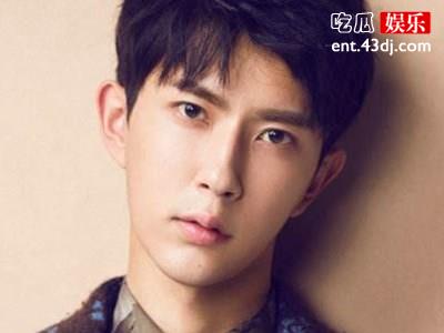 《青春抛物线》老戏骨景岗山饰演父悲，作为于朦胧父亲被围观