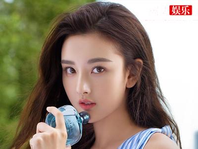 宋祖儿人设塌房， 微博发图疑似摆拍被吐槽！