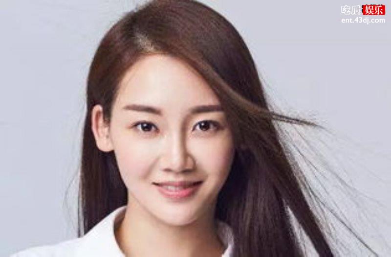 苗苗郑恺高调秀恩爱，宽松衣物难掩孕肚网友预测这次是个儿子