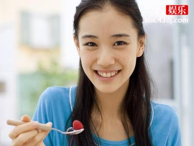 苍井优山里亮太婚变？婚后分局疑似早已经离婚！