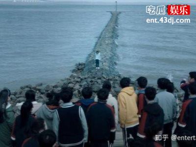 电影悲伤逆流成河齐铭爱易遥吗？他不是渣男他只是懦弱！