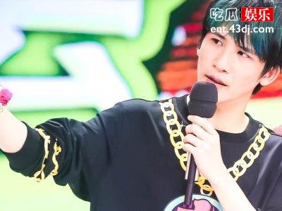 大张伟节目里插不上话，表情略显着急引粉丝爆笑！
