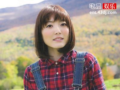 花泽香菜小野贤章官宣结婚，姐弟恋的二人是如何认识的？