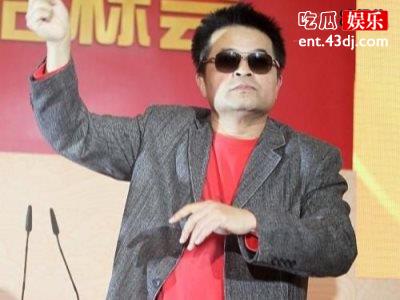 离开央视后毕福剑罕现身！发福胖成大饼脸