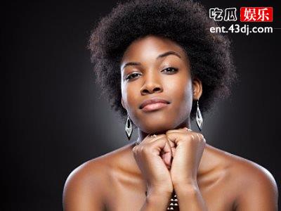 黑美人的“黑”是靠画出来的？没想到卸妆后才是最美的！