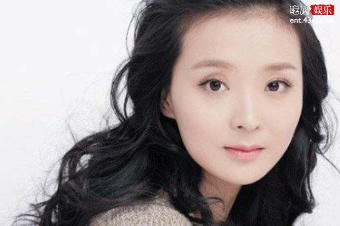 王艳女神形象崩塌，意外撞脸贾玲晴儿也老了！
