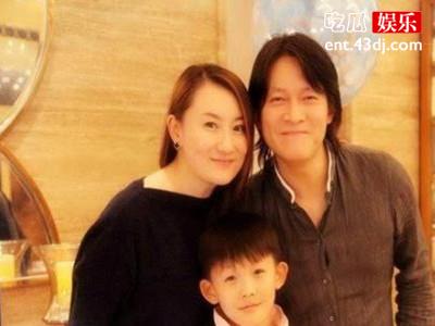 杨志刚毁容，妻子带着儿子与他离婚？