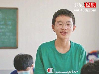 13岁“钟美美”竟百万签约，却被母亲阻止放弃
