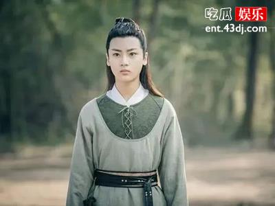 边程出道被吐槽没情商，家庭背景曝光原来是被从小娇生惯养出的毛病
