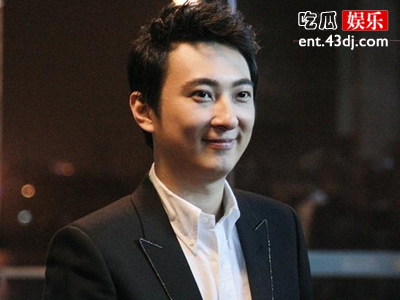 王思聪发文求助网友帮忙截图营销号，为何卷入前任现任之争？