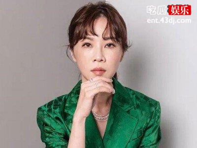 曾因离婚想跳海，被陌生人无意救下如今50岁买红妹依旧魅力不减！