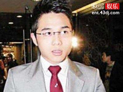 何猷亨怎么不像赌王 近照曝光因这个被误以为不是亲生