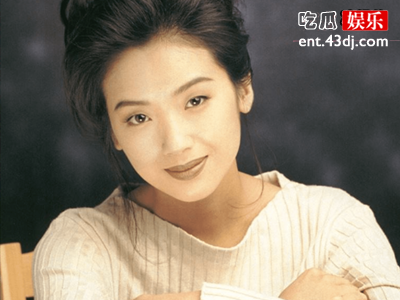 单眼皮就不是美女吗？看吴倩莲就知道了，被称为最独特的女星