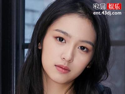 周也为何资源这么好 周也合约在哪家公司