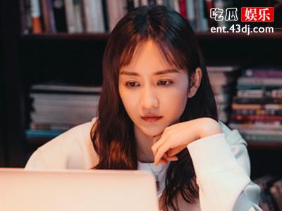 电视剧《熟年》热播，演员阵容强大，王鸥和郝蕾演姑嫂