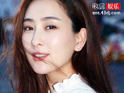 马苏故意走光博眼球，被网友吐槽称为老鸨！