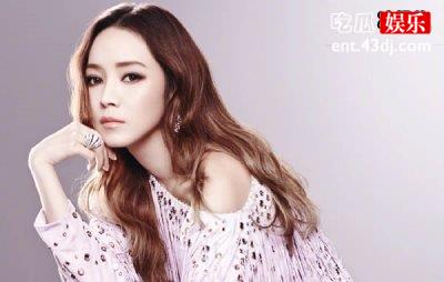 侯佩岑再幸福也逃不过私生女标签，母亲两度霸占闺蜜老公31年