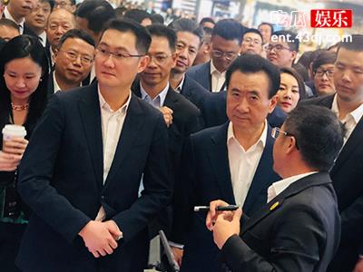 我们逛街只知道买买，大佬逛街却在发现商机