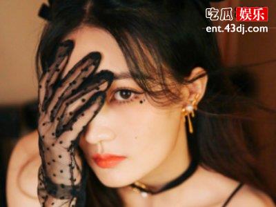徐璐与好友聚会吃烤肉，分手状态令人震惊！