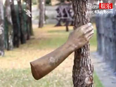 世界上最孤独的手你看过吗？胆小谨点进来看！