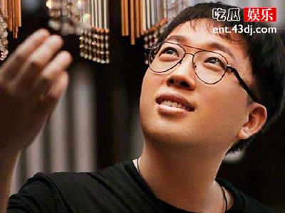 轧戏一词的意思是什么？于正为何要说这个词？