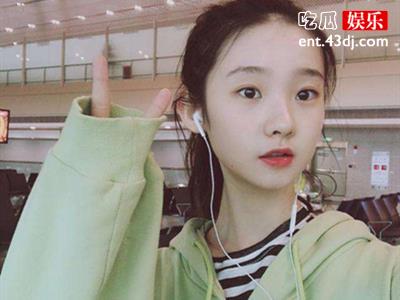 张艺凡模仿杨超越出道，锦鲤二代会是她吗？