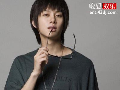 大快人心！金希澈大骂记者真“狗”粉丝点赞：面对误解就怼