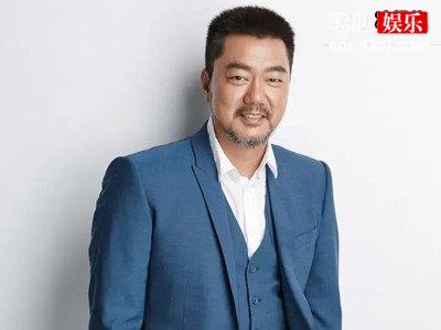 北漂时吃不饱饭，遇贵人李成儒后成名，成为了彭总特型演员