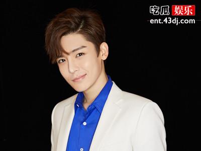 侯明昊学业未完成就出来工作了？是哪个公司旗下的艺人？