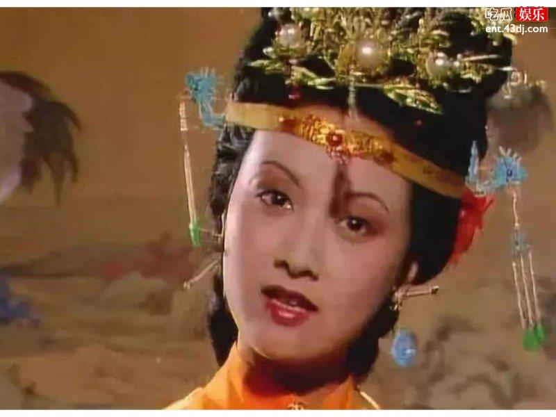 邓婕离婚现在前夫身价过亿，提起邓婕就说了这四个字！