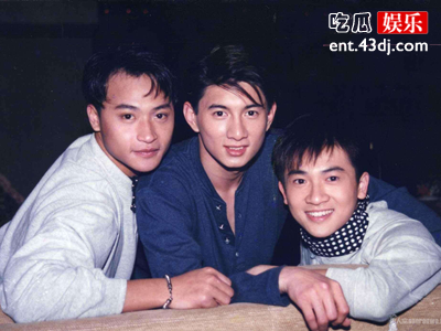 小虎队难得再次同框 兄弟三人的聚会变成秀厨艺？