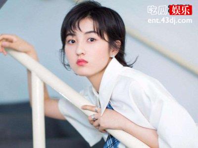 张子枫获半数娱乐圈明星认可赞扬，新生代小花实至名归