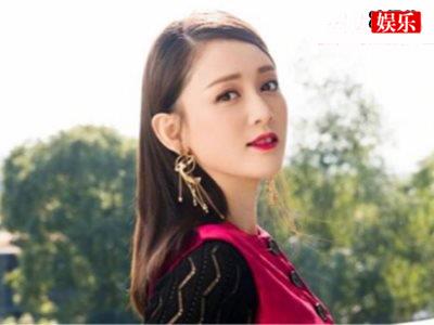 他出道之后一直很低调，让教主陈乔恩也为之疯狂了十几年！