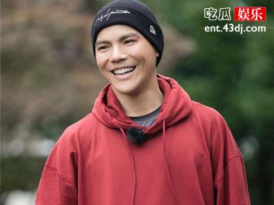 向佐家庭背景决定上限，合作的演员都是大咖！