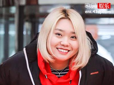 李雪琴在哪里上大学今年几岁 和吴亦凡关系看来不简单啊