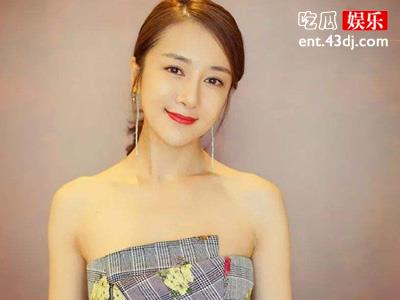 李依晓出道多年搭档大咖走红，被曝整容一事本人承认！