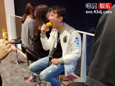 王思聪口吞玉米 又一全民表情包诞生