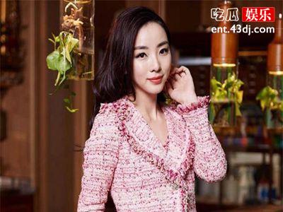 央视主持人李思思浴照遭到被曝光？这是真的吗？