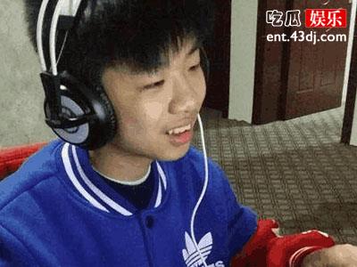 幼年打王者到现在被网友称为“幼年厂长”的他，还有什么不为人知的